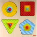 Puzzle de formas geométricas de 4 capas